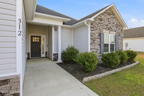 $2,150 | 312 Wood House Drive, Jacksonville, NC 28546