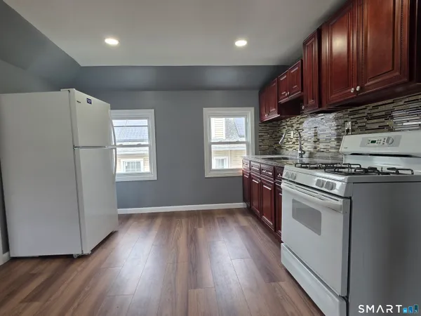 $2,200 | 68-70 Westfield Avenue, Bridgeport, CT 06606