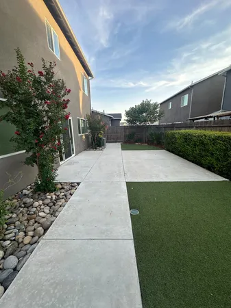 $2,475 | 2124 Las Rosas Avenue, Clovis, CA 93619