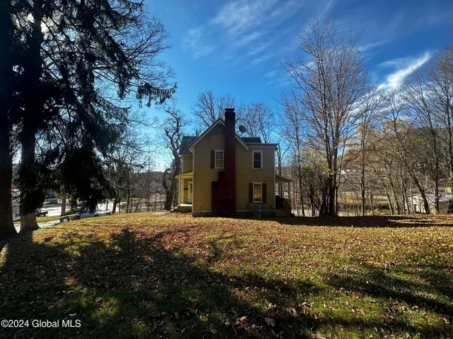 $100,000 | 109 High Street, Cobleskill, NY 12043