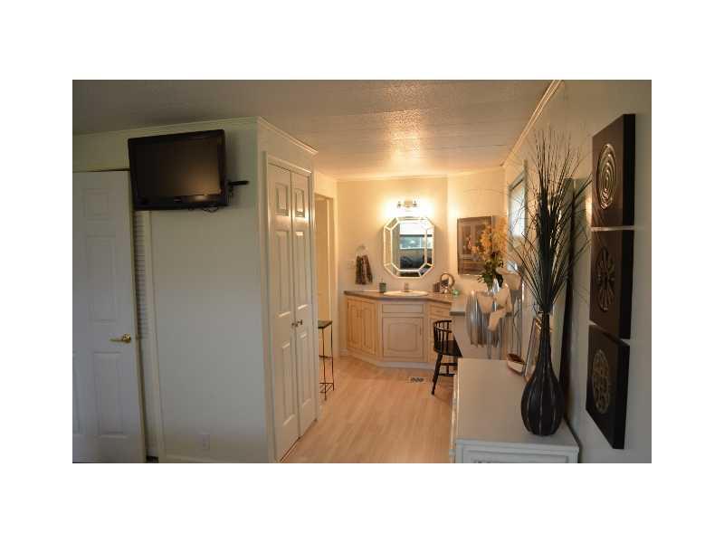 1008 Lake Shore Road Friedens, PA 15541 - Photo 8 of 11 Master Bath/Spa.
