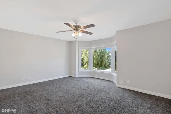 $2,900 | 201 Thames Parkway, Unit 2F, Park Ridge, IL 60068