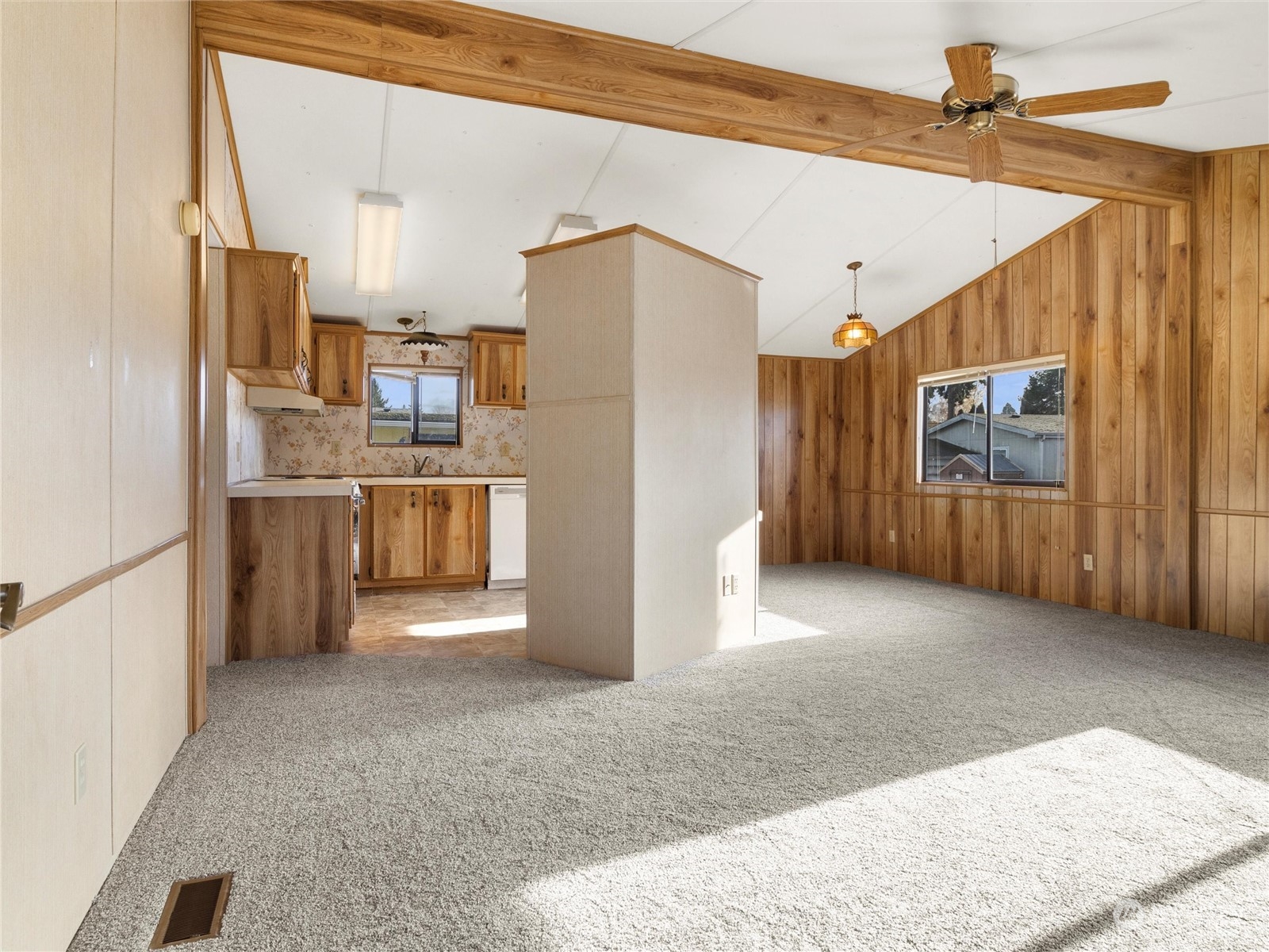 621 Nick Road, Unit 13 Centralia, WA 98531 - Photo 6 of 24 Gallery Image 6