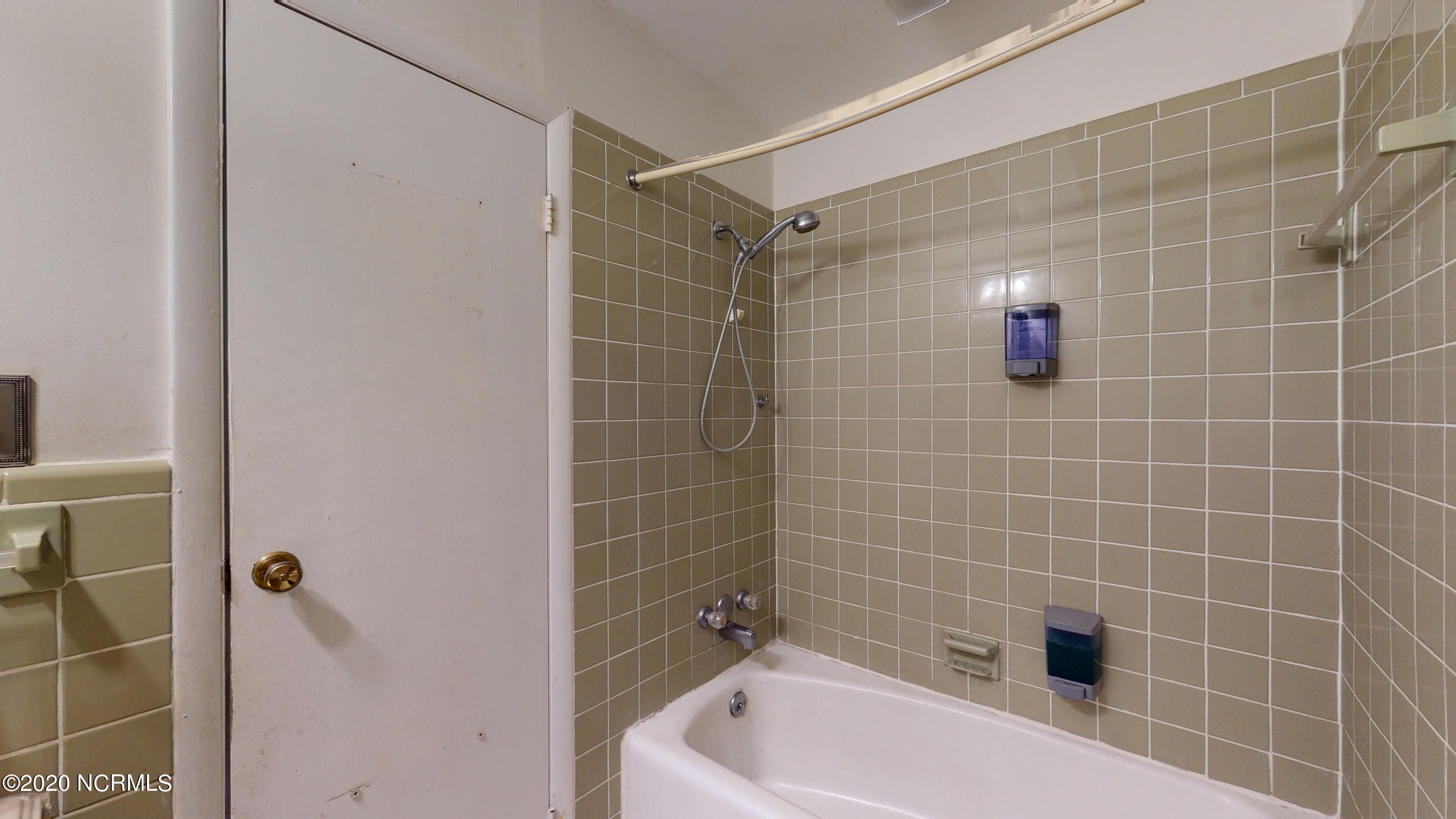 108 Stratford Road Havelock, NC 28532 - Photo 14 of 27 Hall Bath