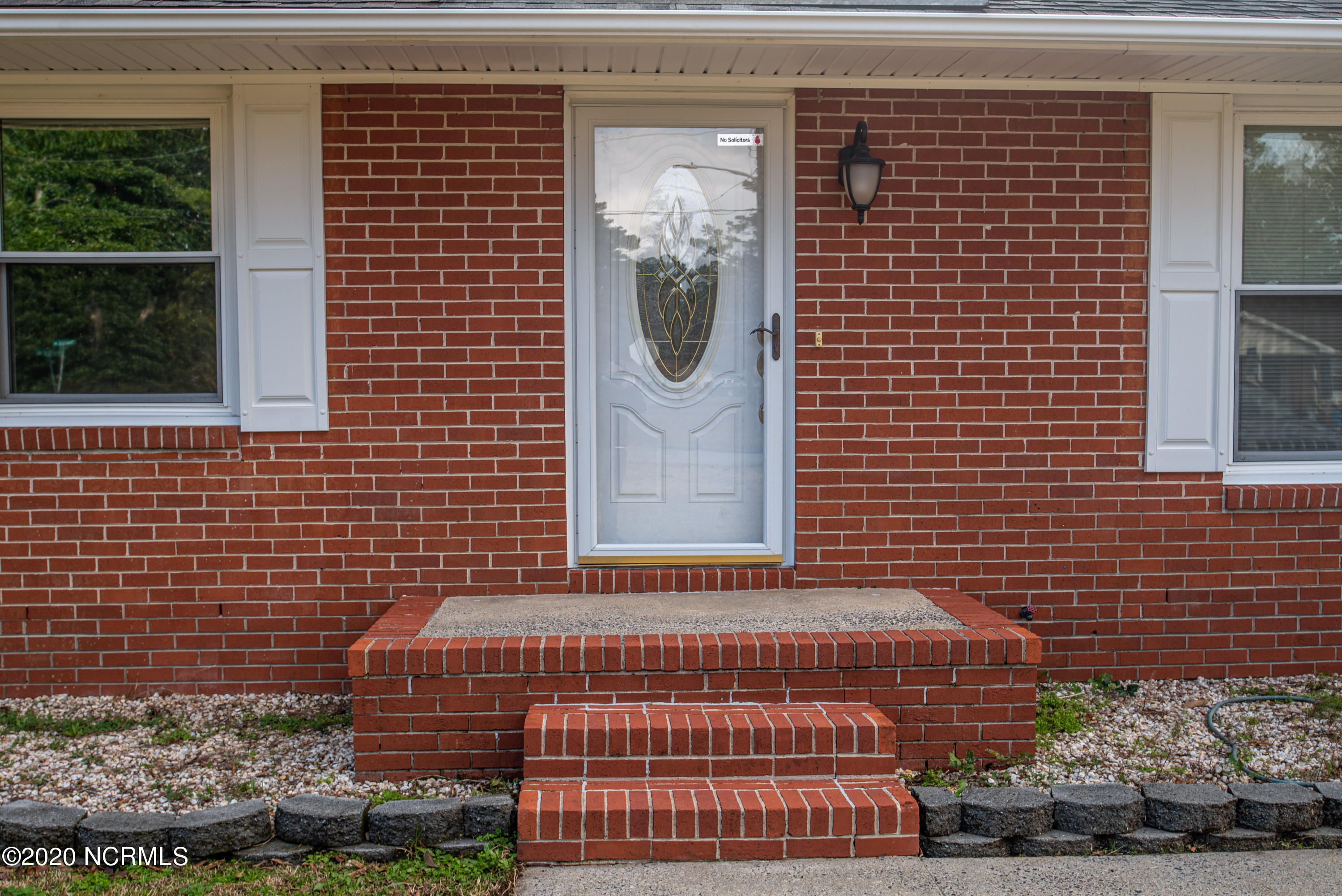 108 Stratford Road Havelock, NC 28532 - Photo 24 of 27 Front Door