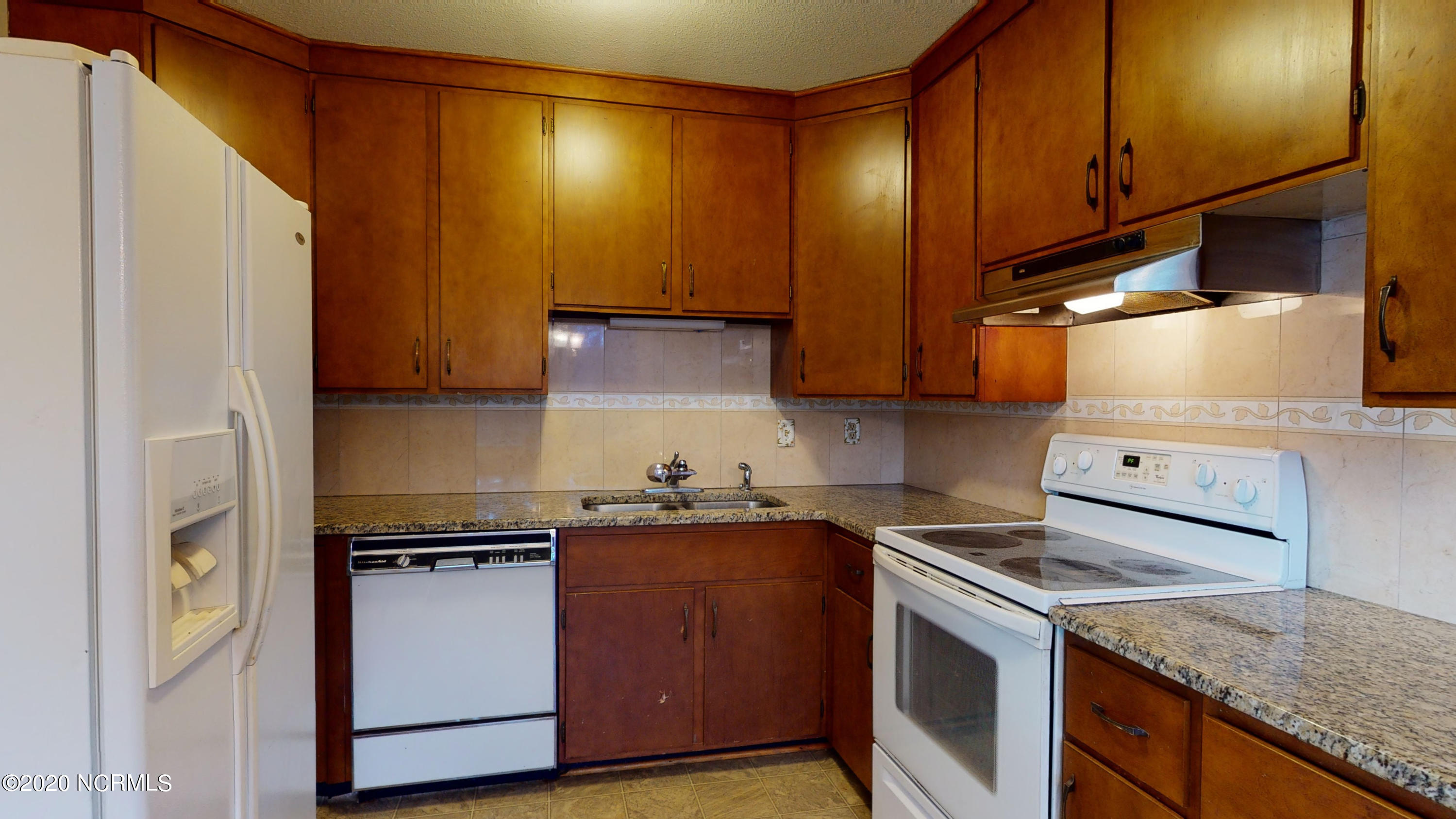 108 Stratford Road Havelock, NC 28532 - Photo 5 of 27 Kitchen