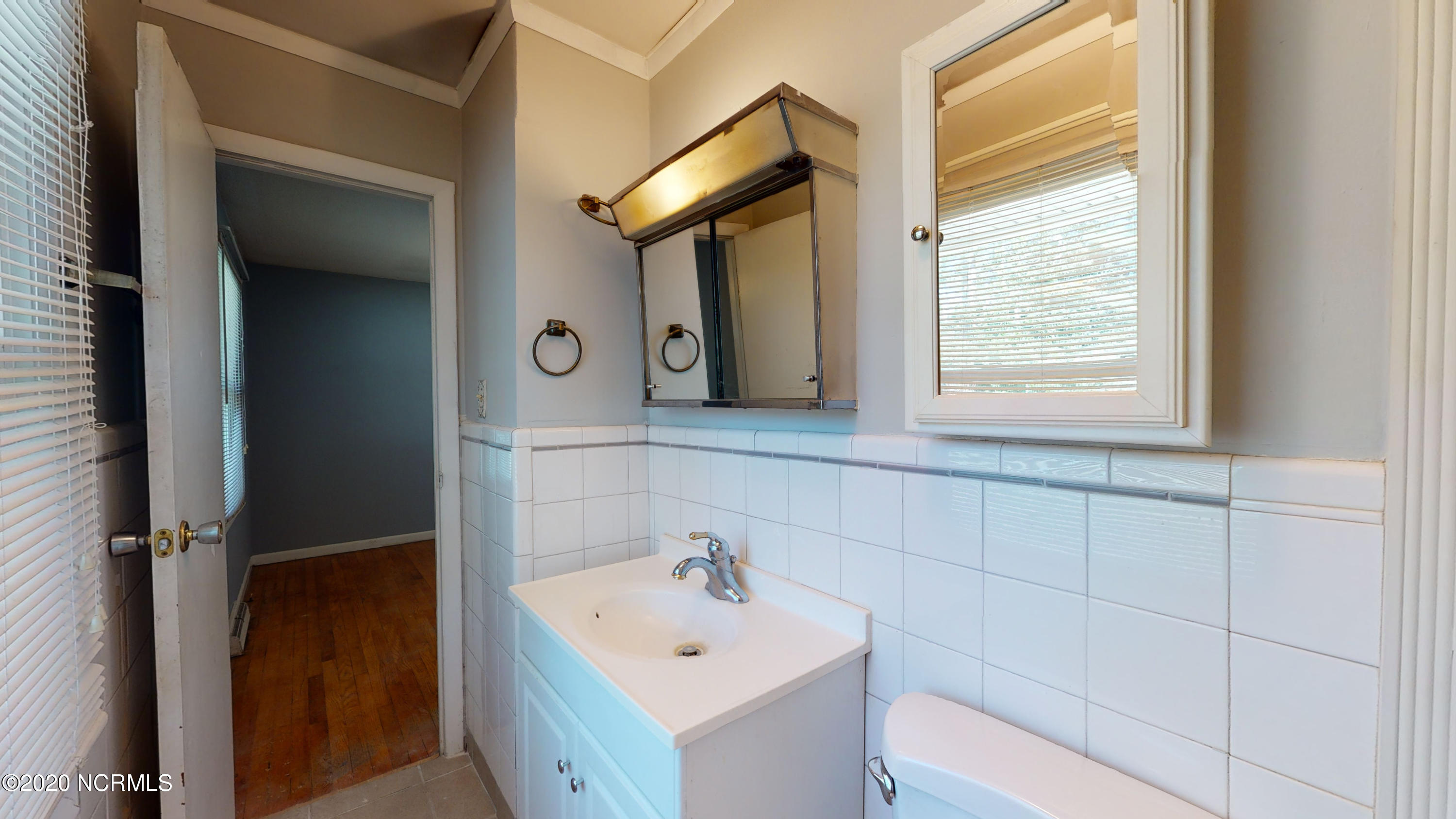 108 Stratford Road Havelock, NC 28532 - Photo 9 of 27 Master Bath