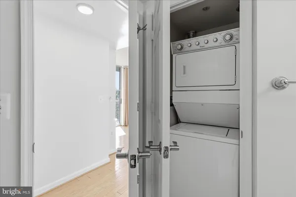 $2,600 | 3830 9th Street North, Unit 508E, Arlington, VA 22203