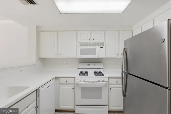 $2,600 | 3830 9th Street North, Unit 508E, Arlington, VA 22203