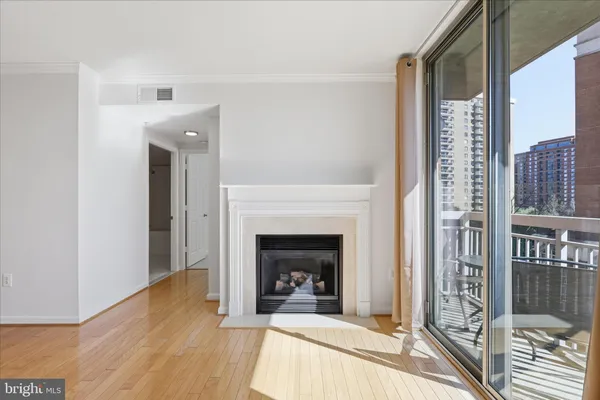 $2,600 | 3830 9th Street North, Unit 508E, Arlington, VA 22203