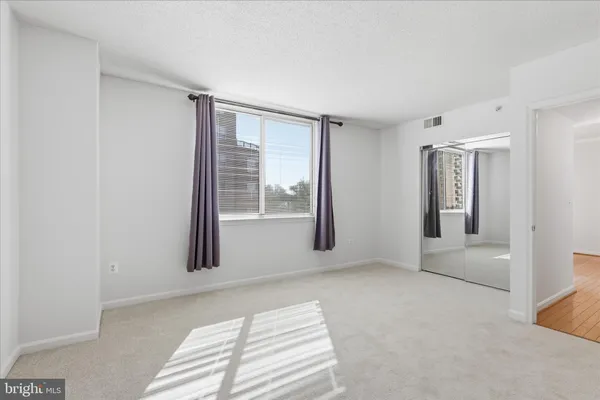 $2,600 | 3830 9th Street North, Unit 508E, Arlington, VA 22203