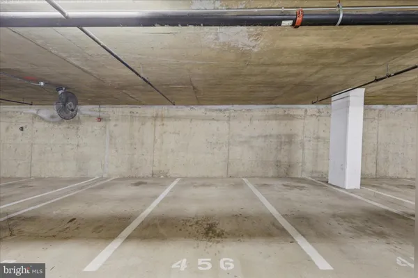 $2,600 | 3830 9th Street North, Unit 508E, Arlington, VA 22203