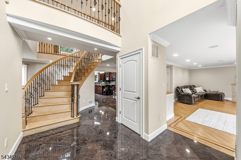19 Fairview Road Clark, NJ 07066 - Photo 6 of 48