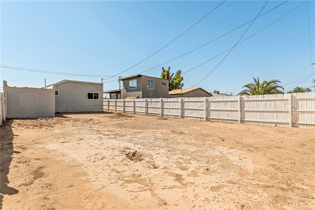 129 North K Street Needles, CA 92363 - Photo 32 of 39 a view of a backyard