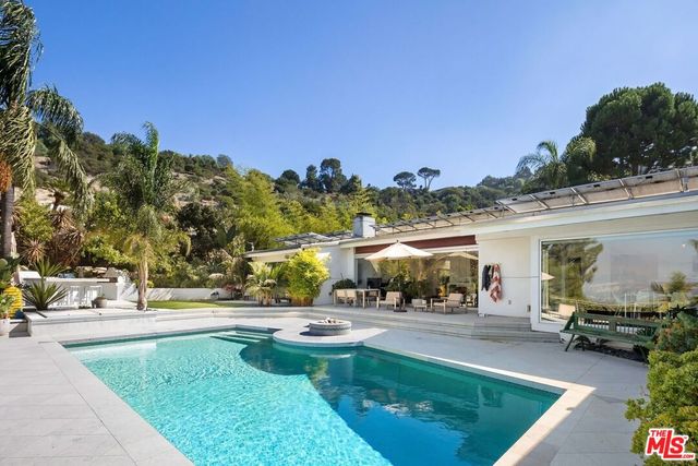 a view of outdoor space yard and patio
