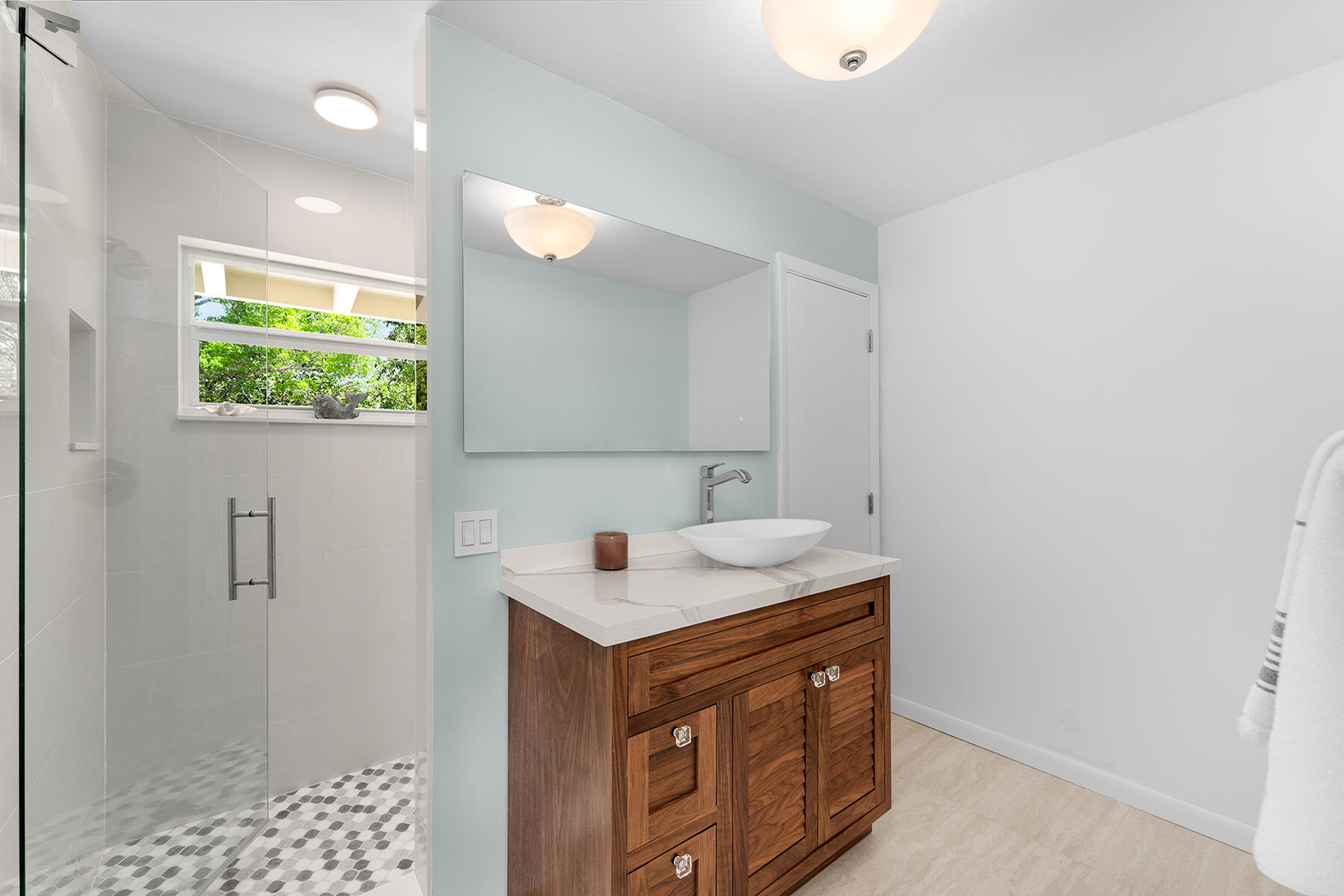 36 Sunset Road Key Largo, FL 33037 - Photo 39 of 55 a utility room with a sink a vanity and a window