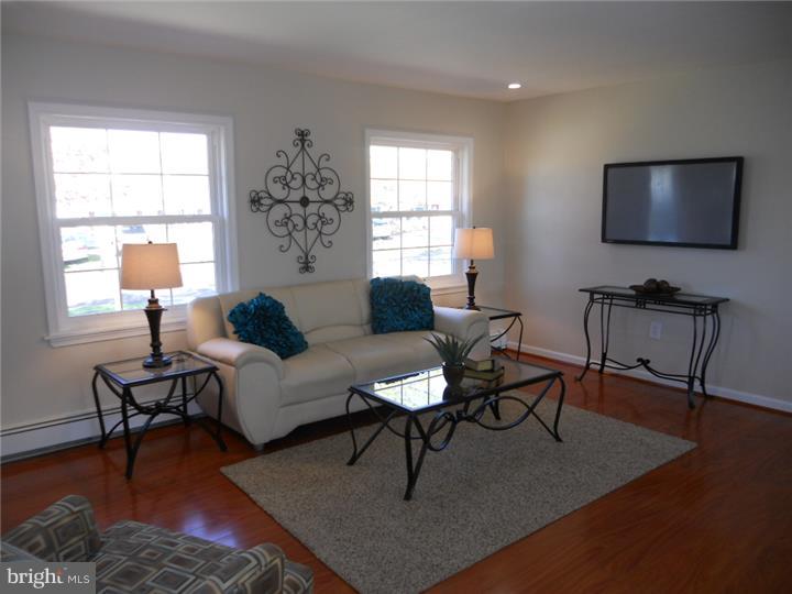 48 Plumtree Road Levittown, PA 19056 - Photo 3 of 17 Living Room