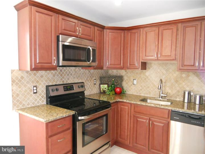 48 Plumtree Road Levittown, PA 19056 - Photo 8 of 17 Kitchen