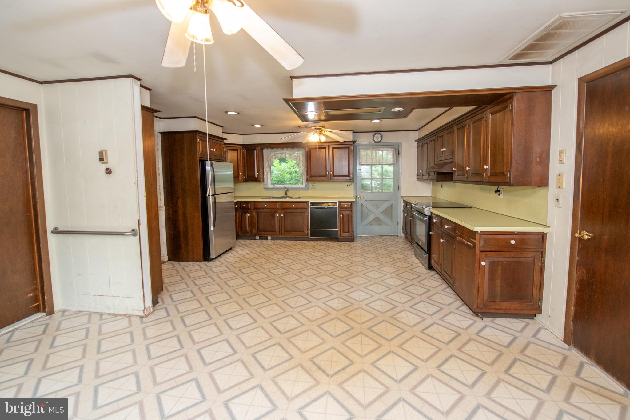 2711 Line Lexington Road Hatfield, PA 19440 - Photo 11 of 50 Gallery Image 11