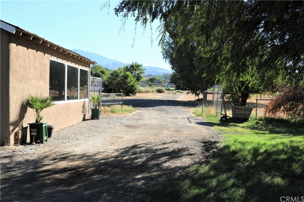12419 13th Street Yucaipa, CA 92399 - Photo 8 of 23