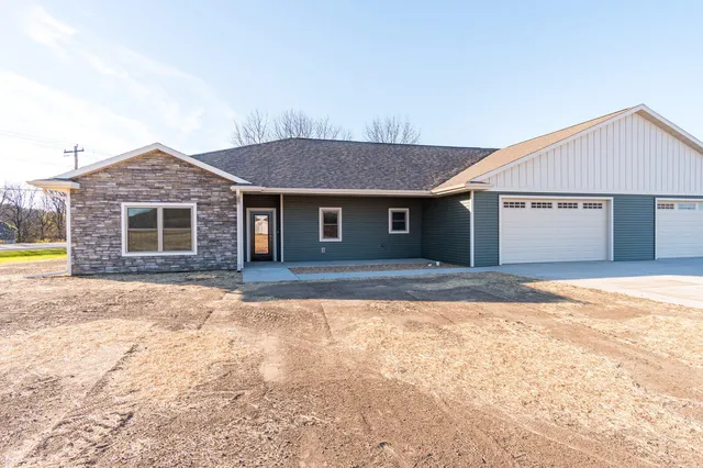 $899,900 | N1175 Breidel Coulee Road, La Crosse, WI 54601