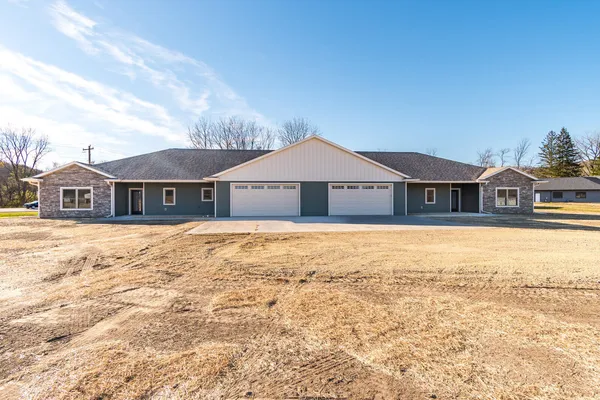 $899,900 | N1175 Breidel Coulee Road, La Crosse, WI 54601