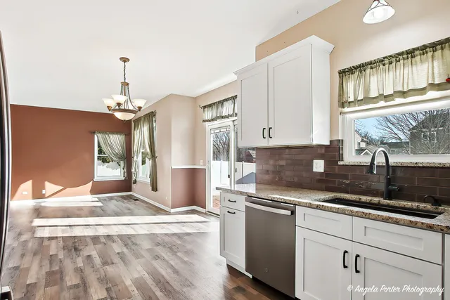 $339,900 | 443 East Stockton Court, Round Lake Beach, IL 60073