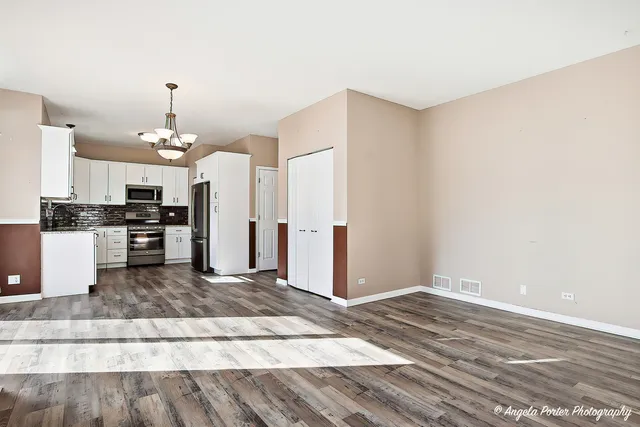 $339,900 | 443 East Stockton Court, Round Lake Beach, IL 60073