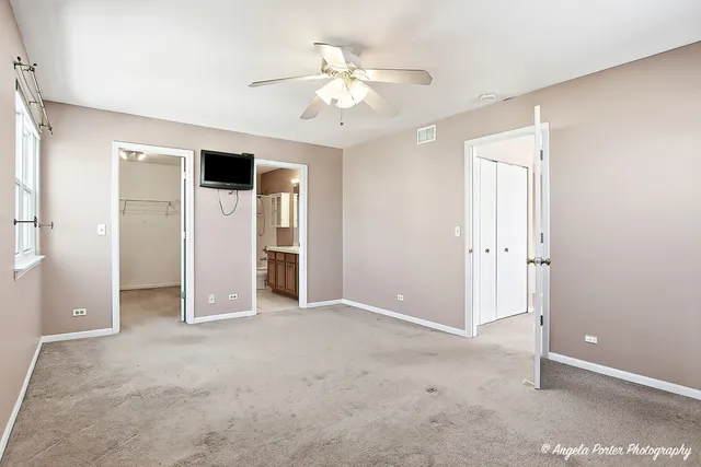 $339,900 | 443 East Stockton Court, Round Lake Beach, IL 60073