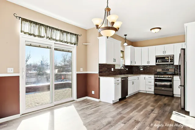 $339,900 | 443 East Stockton Court, Round Lake Beach, IL 60073