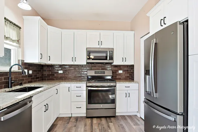 $339,900 | 443 East Stockton Court, Round Lake Beach, IL 60073