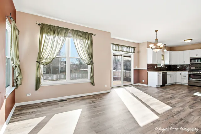 $339,900 | 443 East Stockton Court, Round Lake Beach, IL 60073