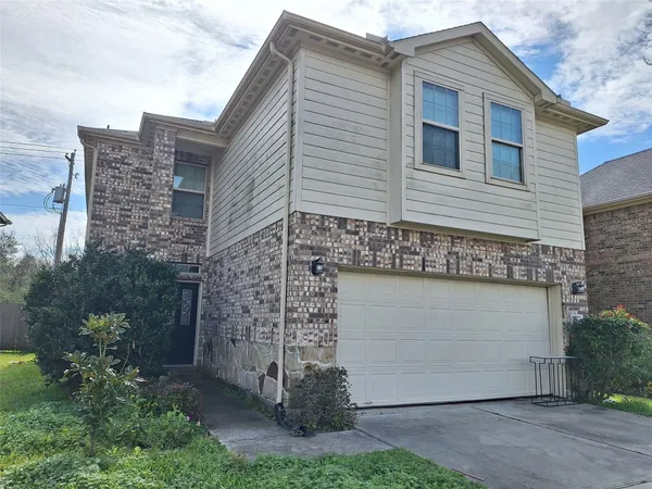 $242,000 | 211 Sea Breeze Drive, Bacliff, TX 77518