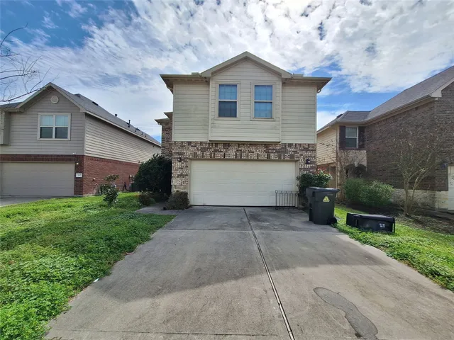 $257,000 | 211 Sea Breeze Drive, Bacliff, TX 77518