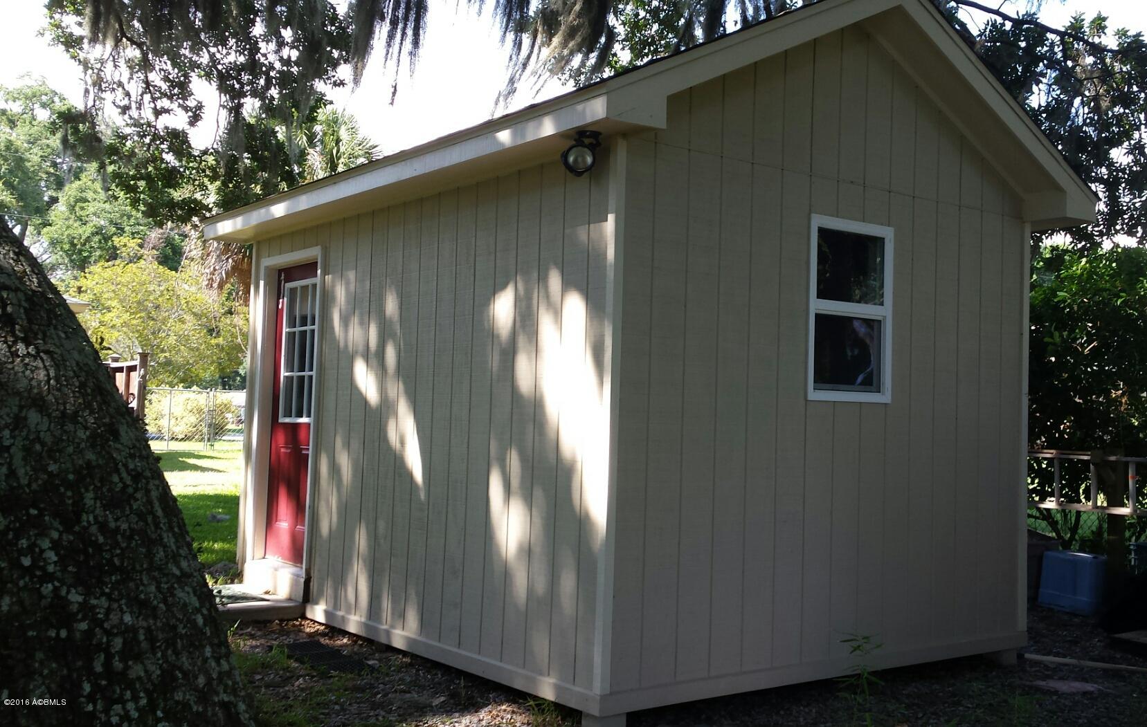 4040 Shell Point Road Beaufort, SC 29906 - Photo 13 of 35 211