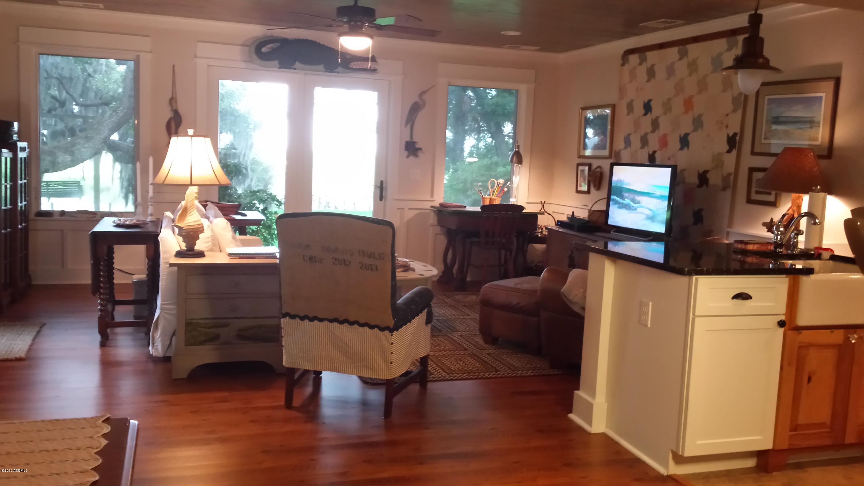 4040 Shell Point Road Beaufort, SC 29906 - Photo 16 of 35 172