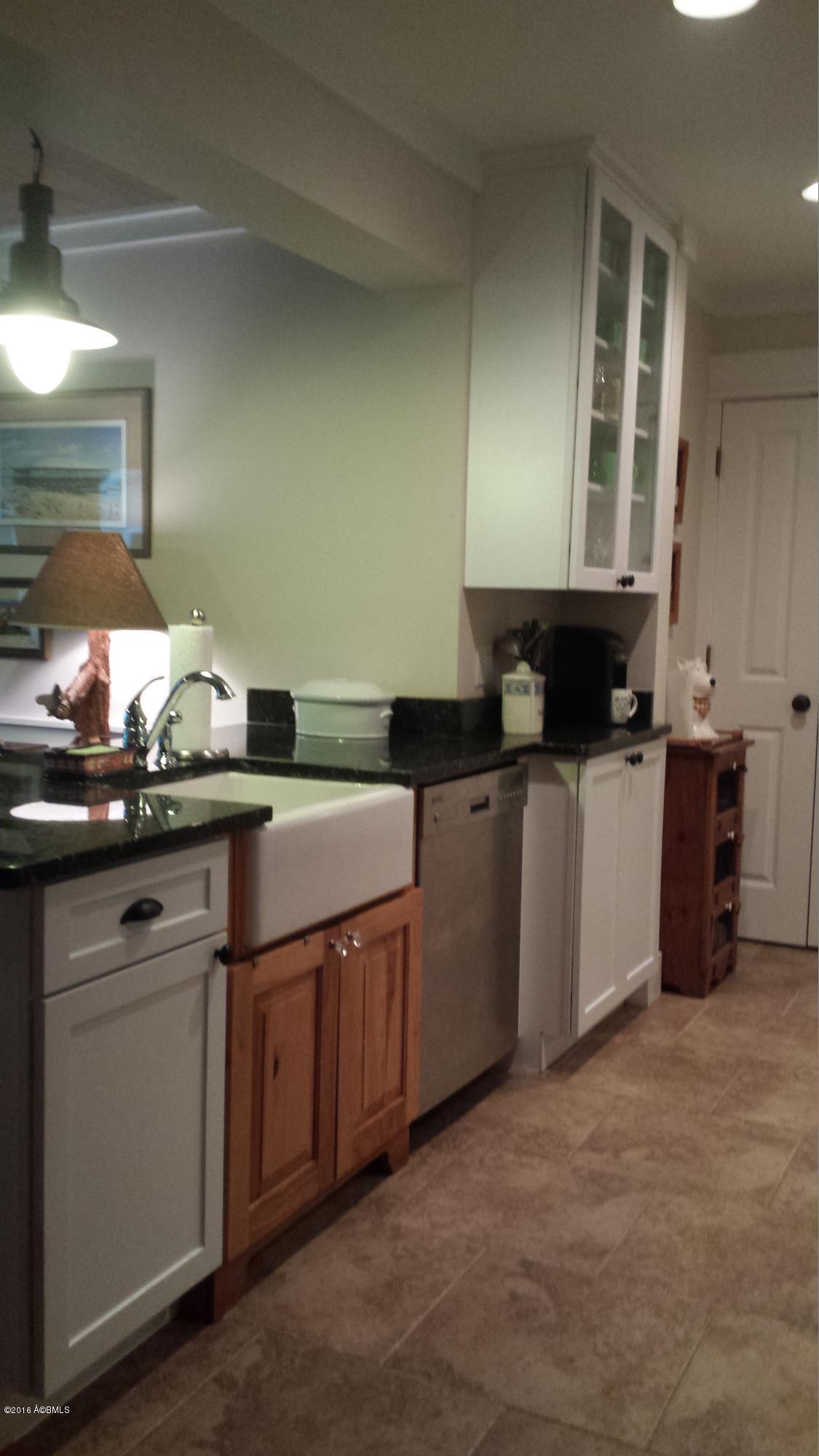 4040 Shell Point Road Beaufort, SC 29906 - Photo 19 of 35 181
