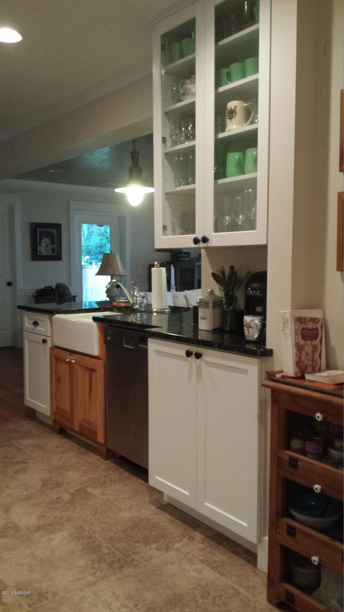 4040 Shell Point Road Beaufort, SC 29906 - Photo 20 of 35 177