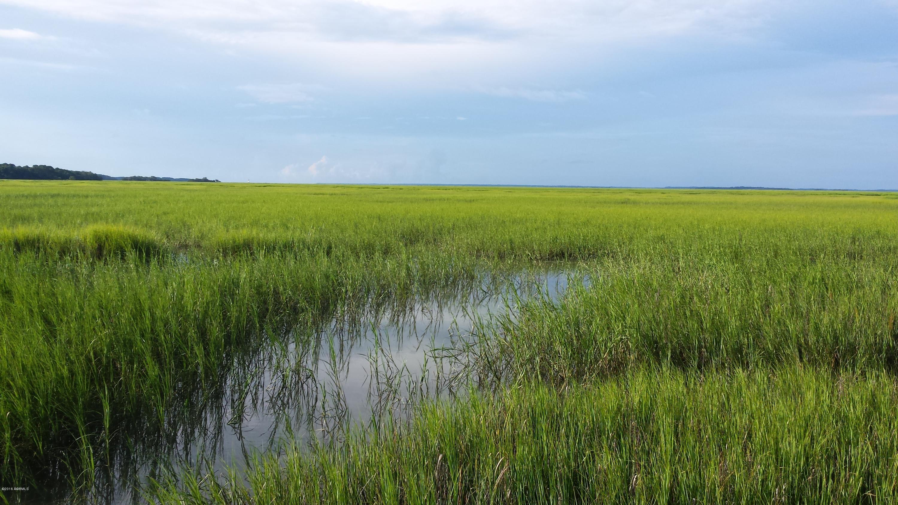 4040 Shell Point Road Beaufort, SC 29906 - Photo 6 of 35 216