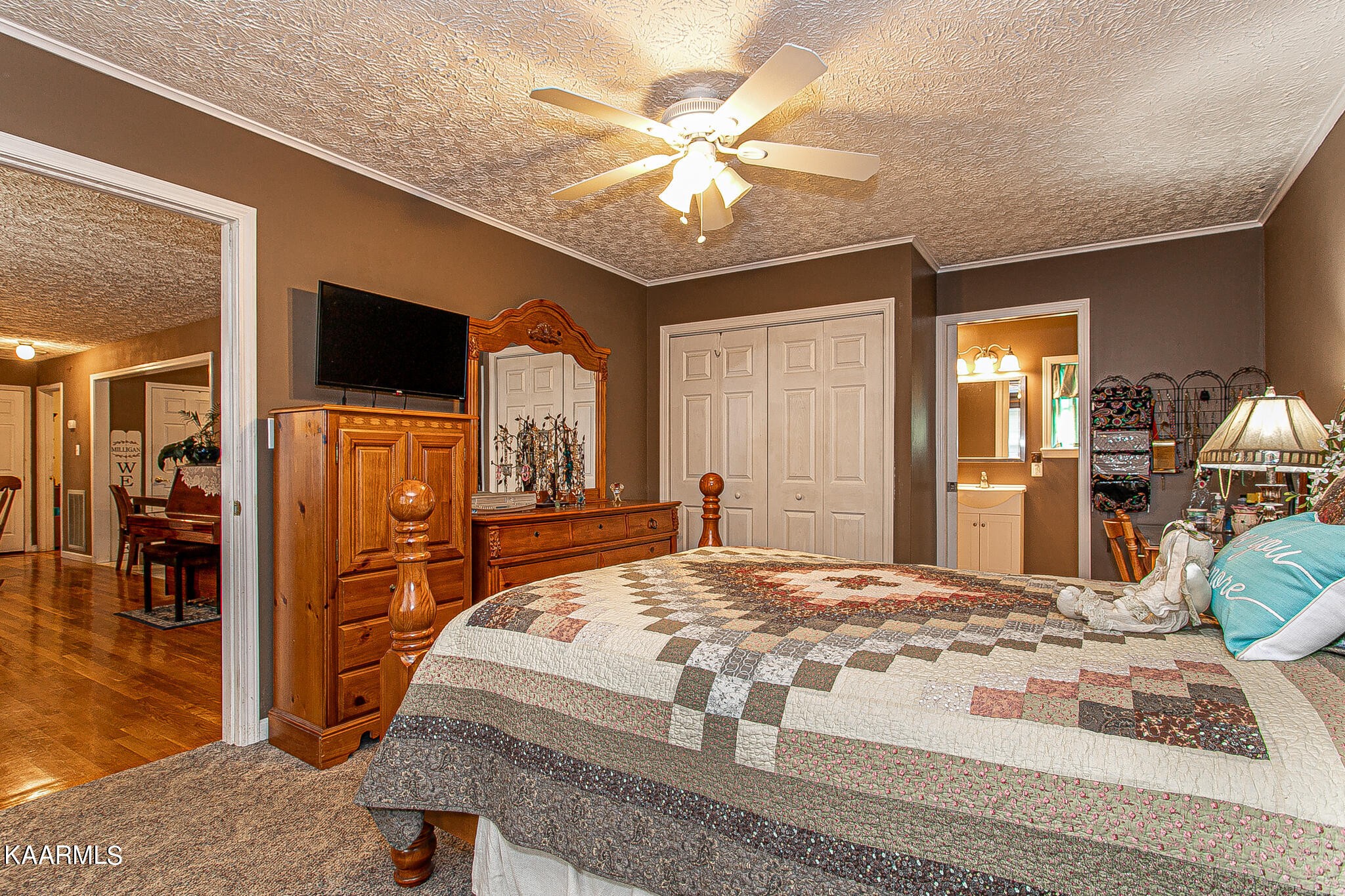 8012 Powell Heights Road Powell, TN 37849 - Photo 15 of 25 Gallery Image 15