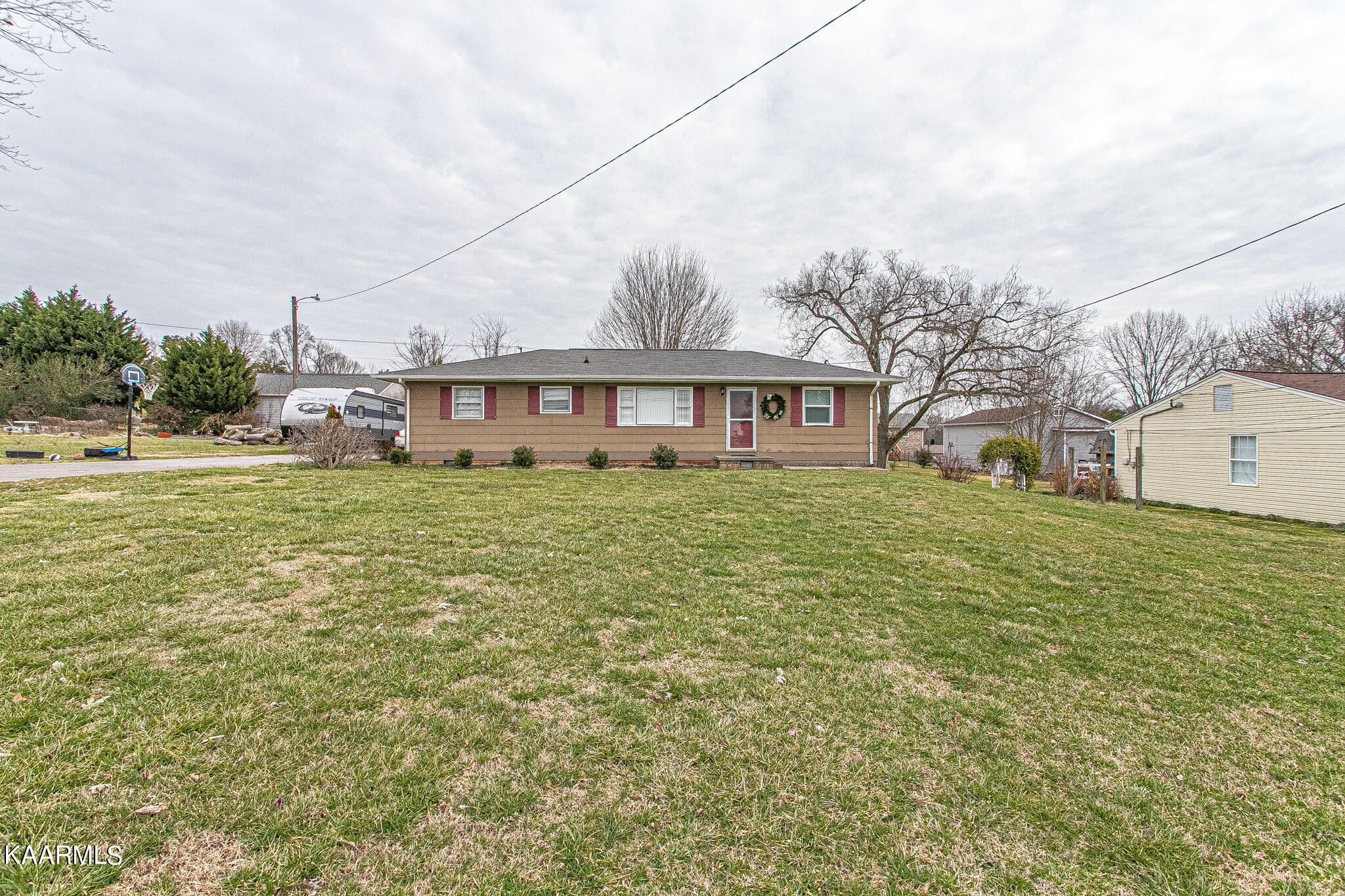 8012 Powell Heights Road Powell, TN 37849 - Photo 2 of 25 Gallery Image 2