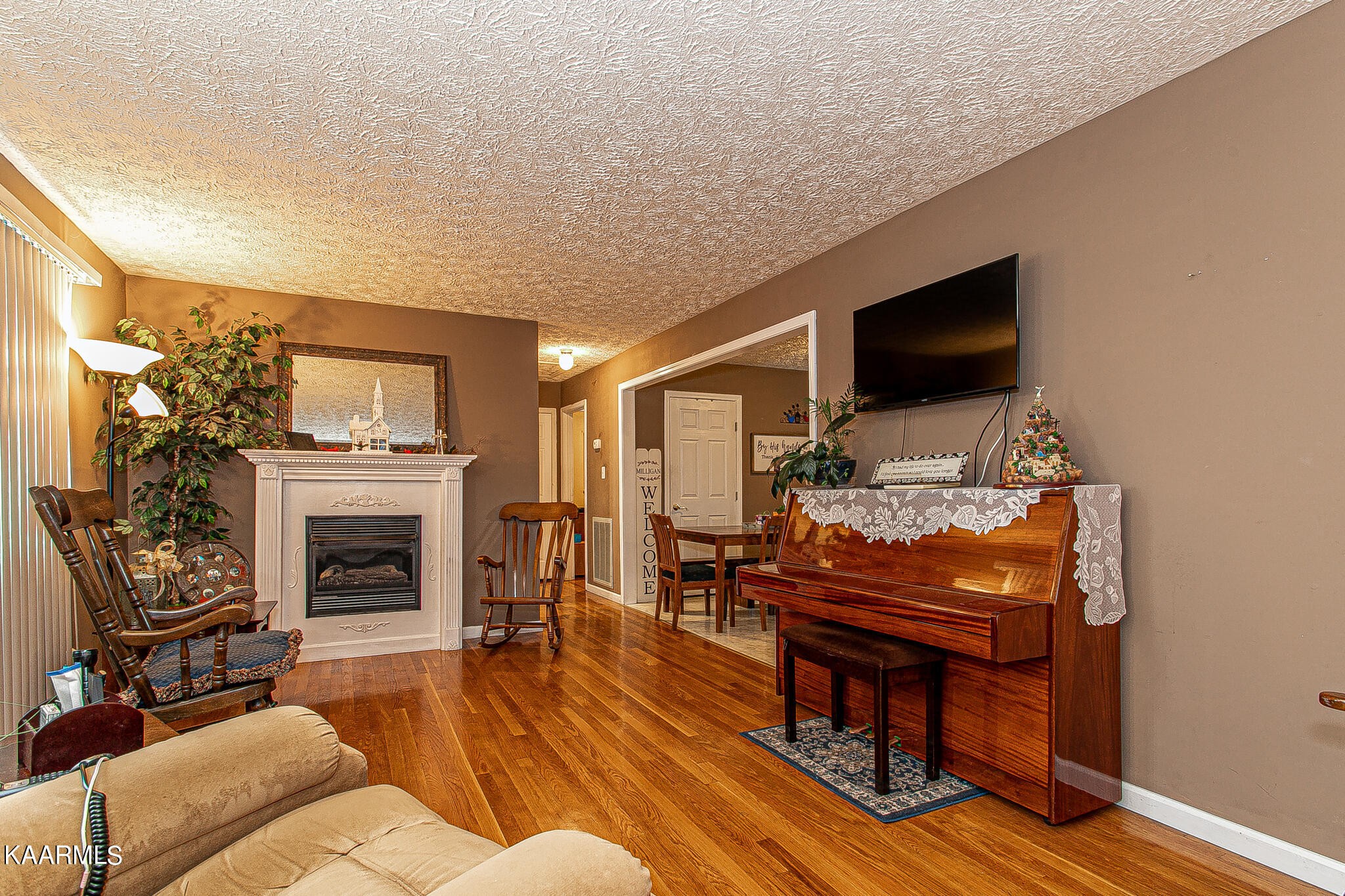 8012 Powell Heights Road Powell, TN 37849 - Photo 5 of 25 Gallery Image 5