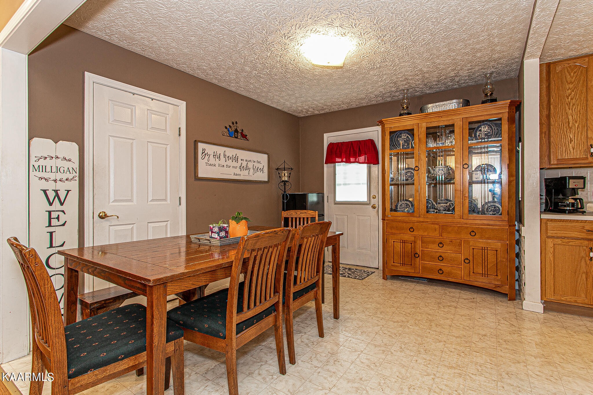 8012 Powell Heights Road Powell, TN 37849 - Photo 6 of 25 Gallery Image 6