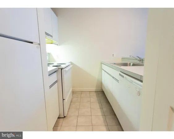 $1,635 | 130-1 Arch Street, Unit 305, Philadelphia, PA 19106