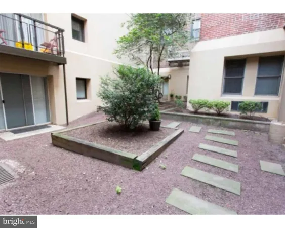 $1,635 | 130-1 Arch Street, Unit 305, Philadelphia, PA 19106