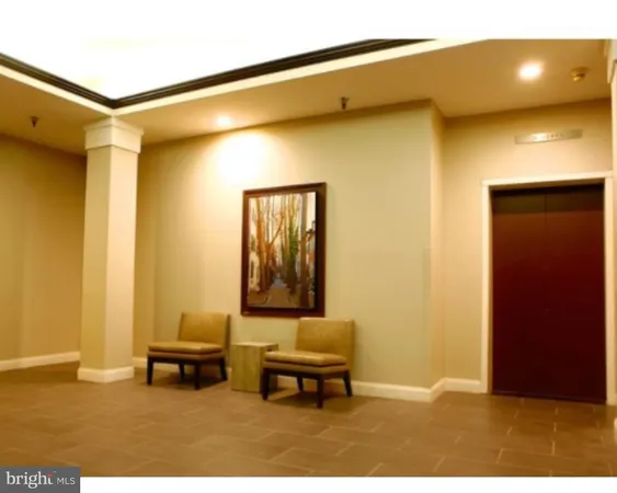 $1,635 | 130-1 Arch Street, Unit 305, Philadelphia, PA 19106