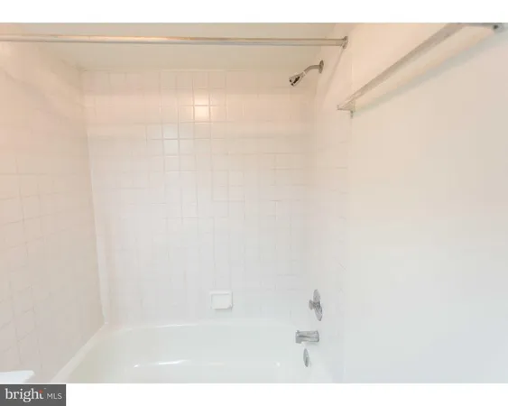 $1,635 | 130-1 Arch Street, Unit 305, Philadelphia, PA 19106