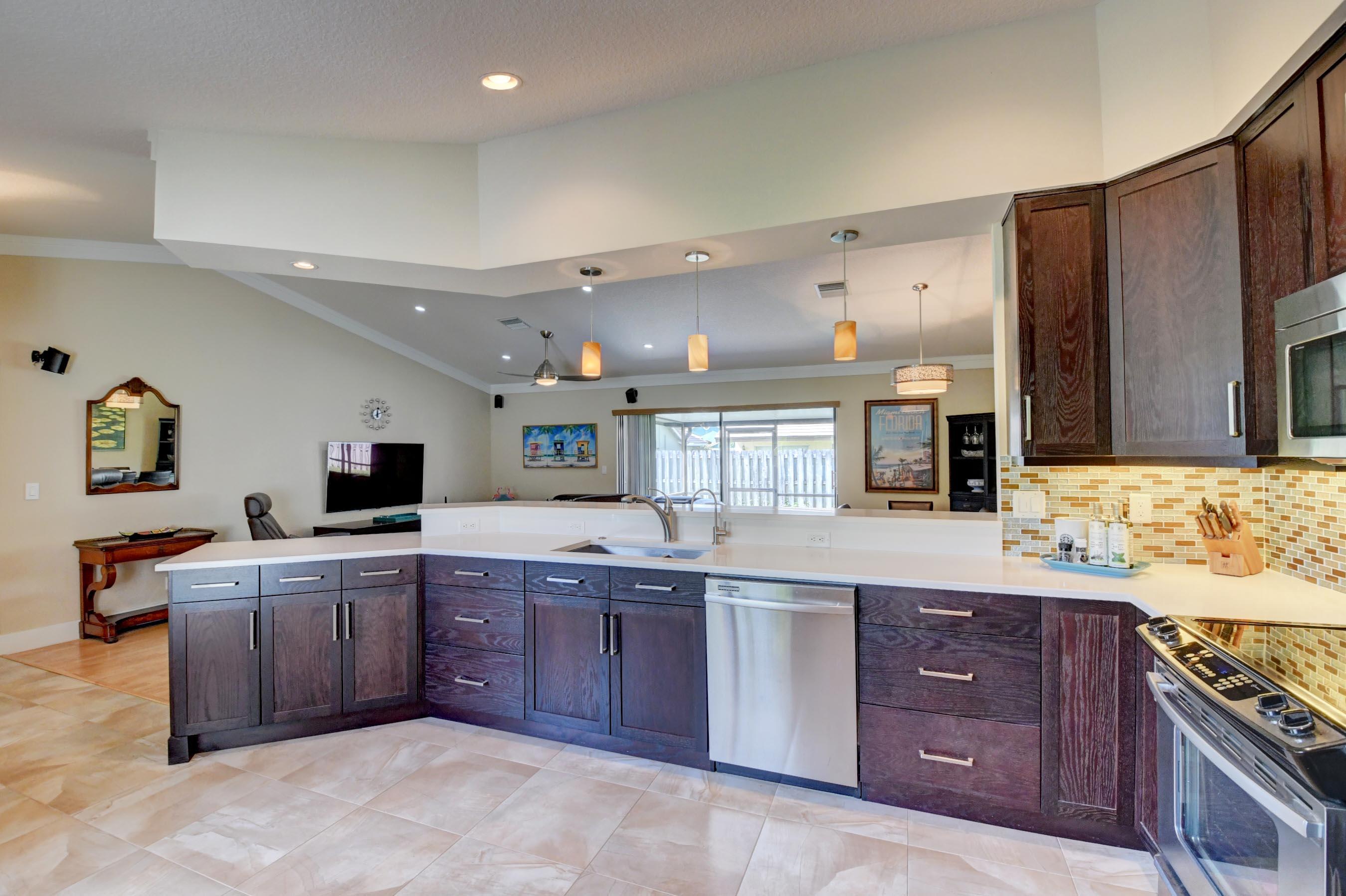 7903 West Country Club Boulevard Boca Raton, FL 33487 - Photo 2 of 32 Kitchen 3