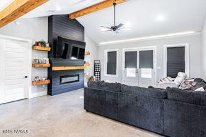 1100 Hanks Road Duson, LA 70529 - Photo 14 of 34 Living Room