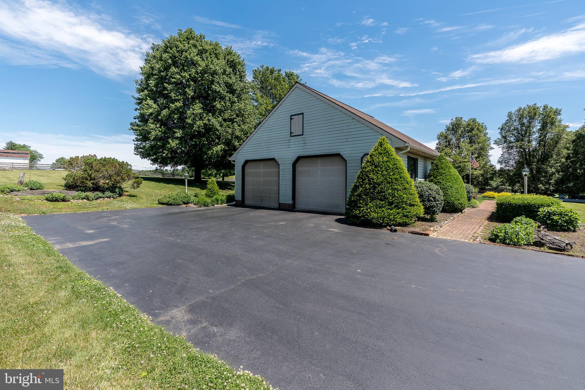 13 Church Road Lancaster, PA 17603 - Photo 4 of 41